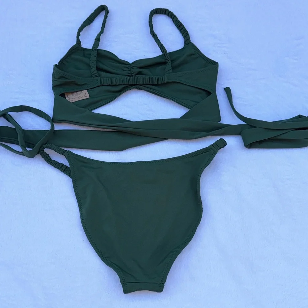 PARI DESAI SARITA SWIMSUIT PALM TOP & BOTTOM SIZE SMALL